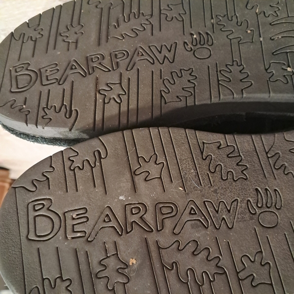 Bearpaw Elle Women's Black Suede, Sheepskin, & Wool Blend Boots - Picture 6 of 6